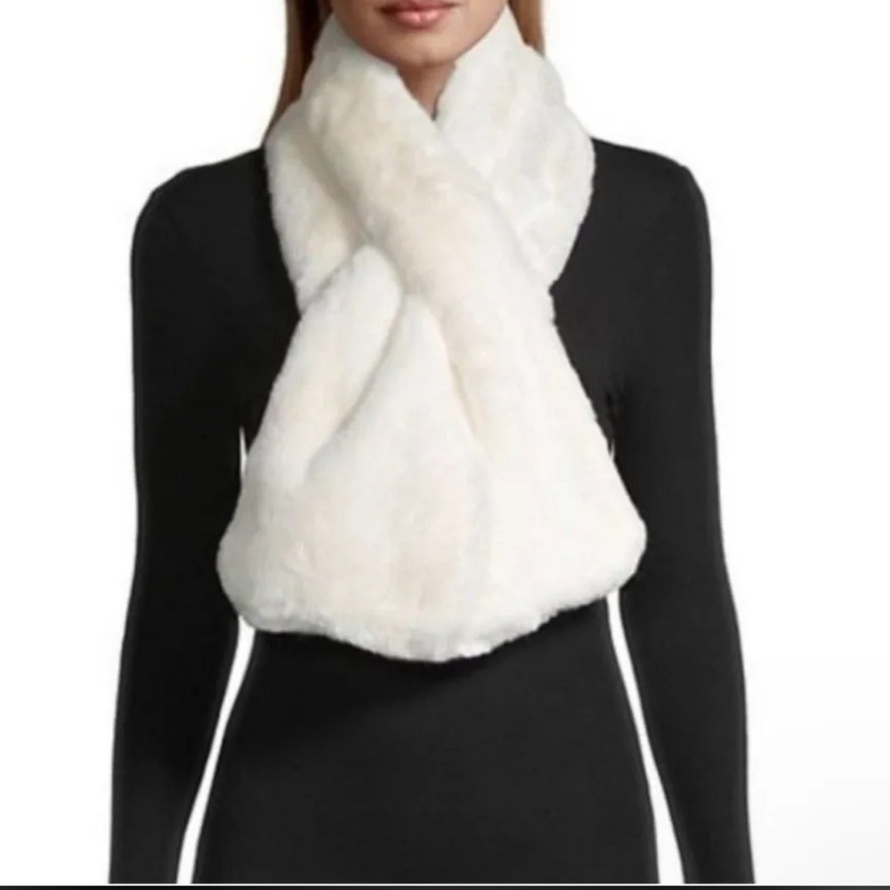 Apparis Luxe White Faux Fur Scarf